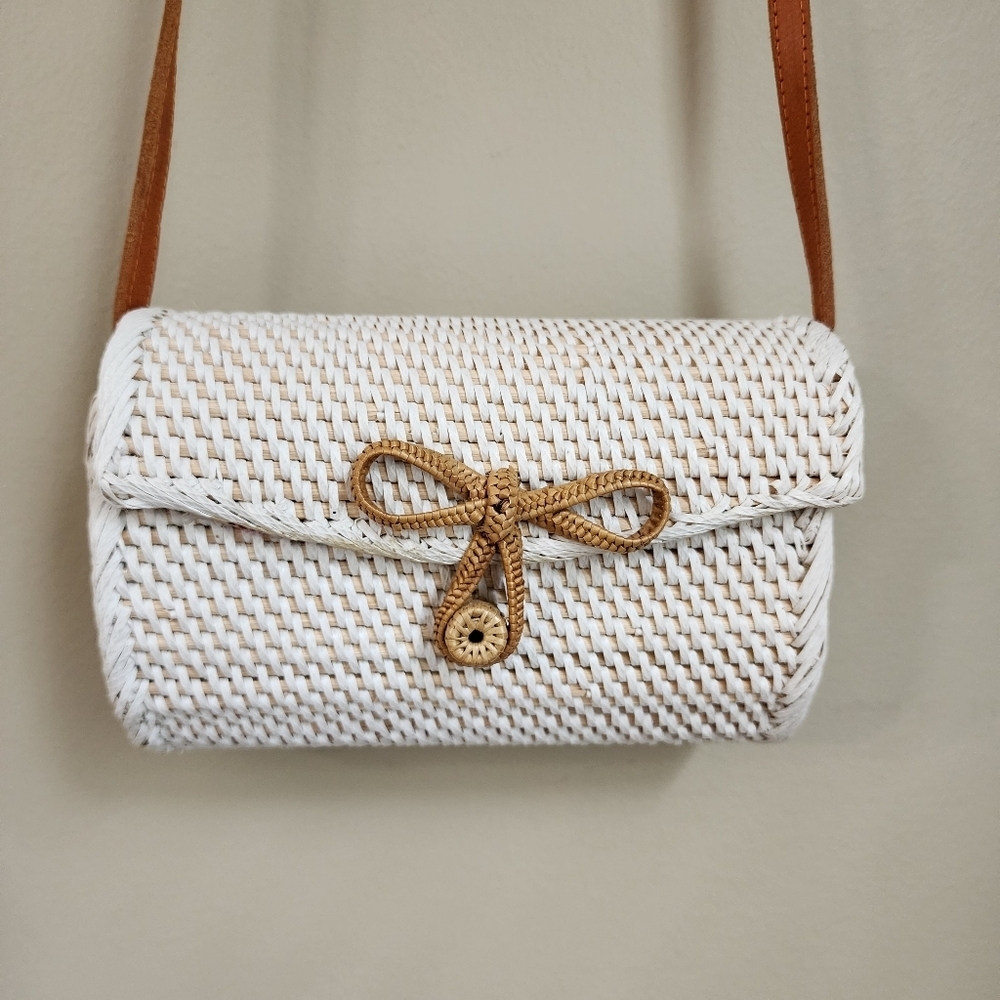 Rattan Bag HandWoven Ratton Tan and White Bag - Picture 10 of 10